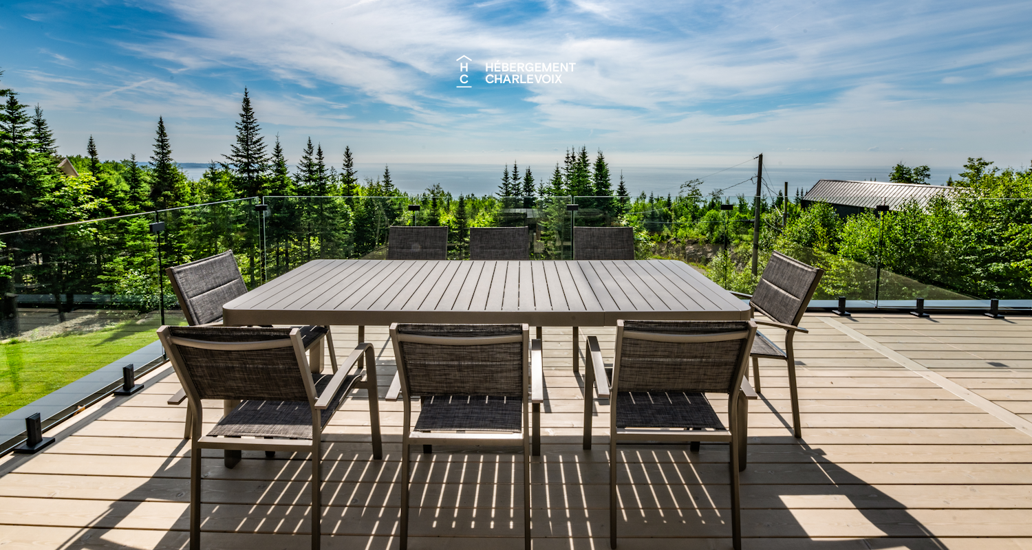 ALT-49 - Villa contemporaine offrant les splendeurs du St-Laurent!